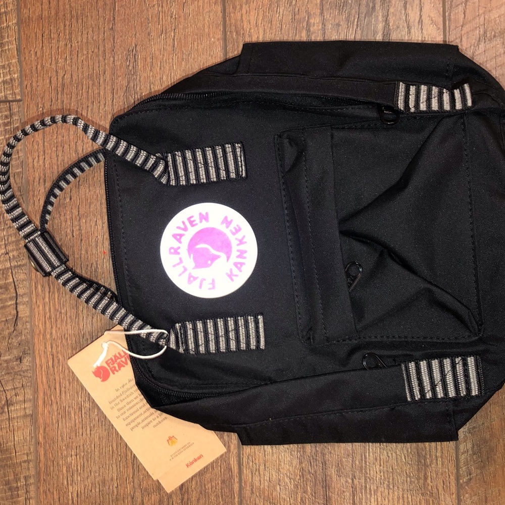 Small Fjallraven Kanken Backback!